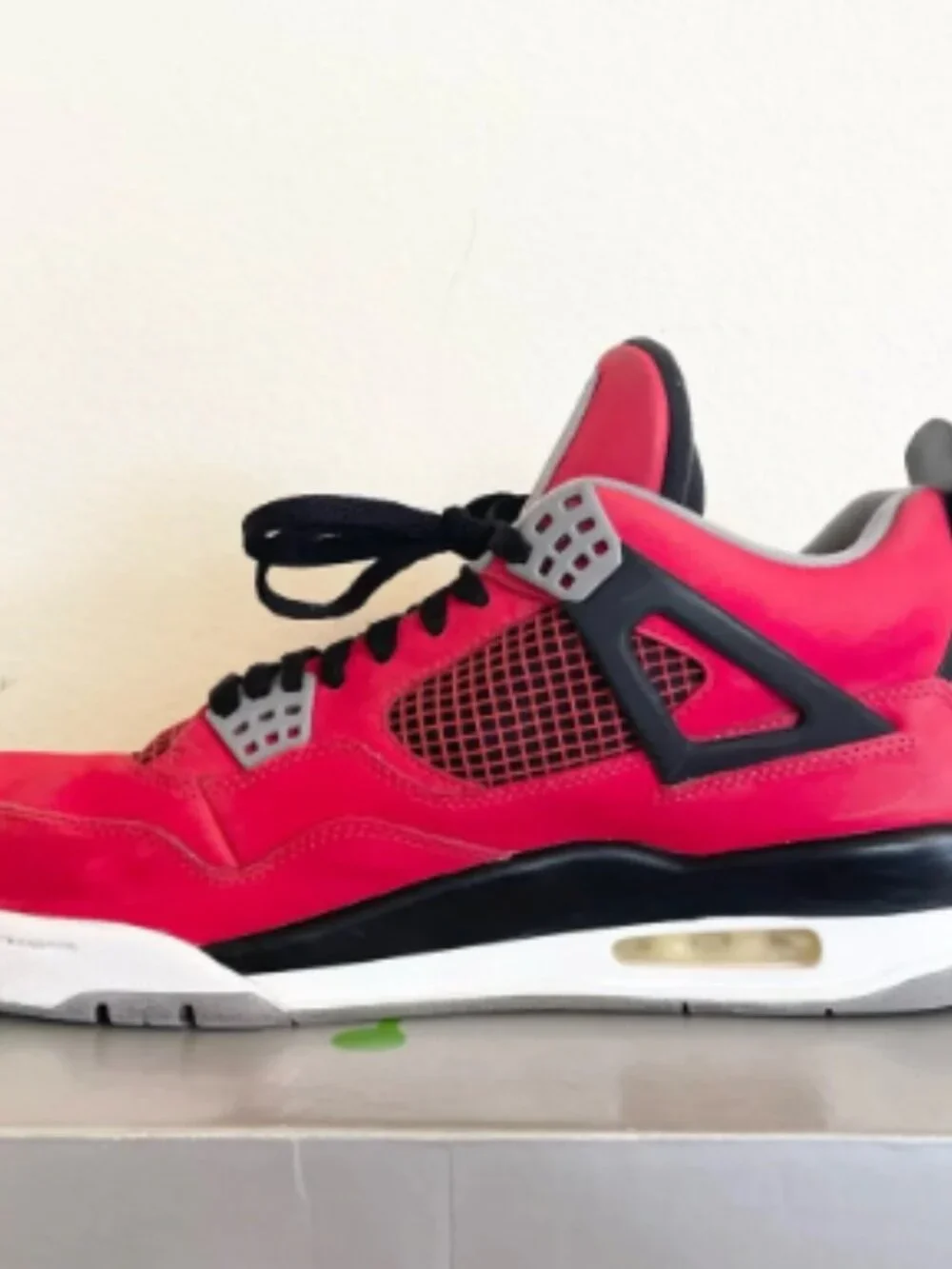 Jordan 4 Retro Toro Bravo
